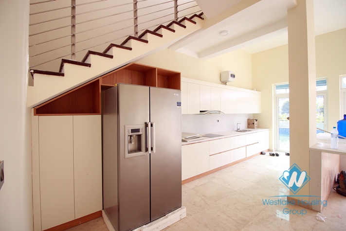 Gorgeous swimming pool villa rental in Ciputra